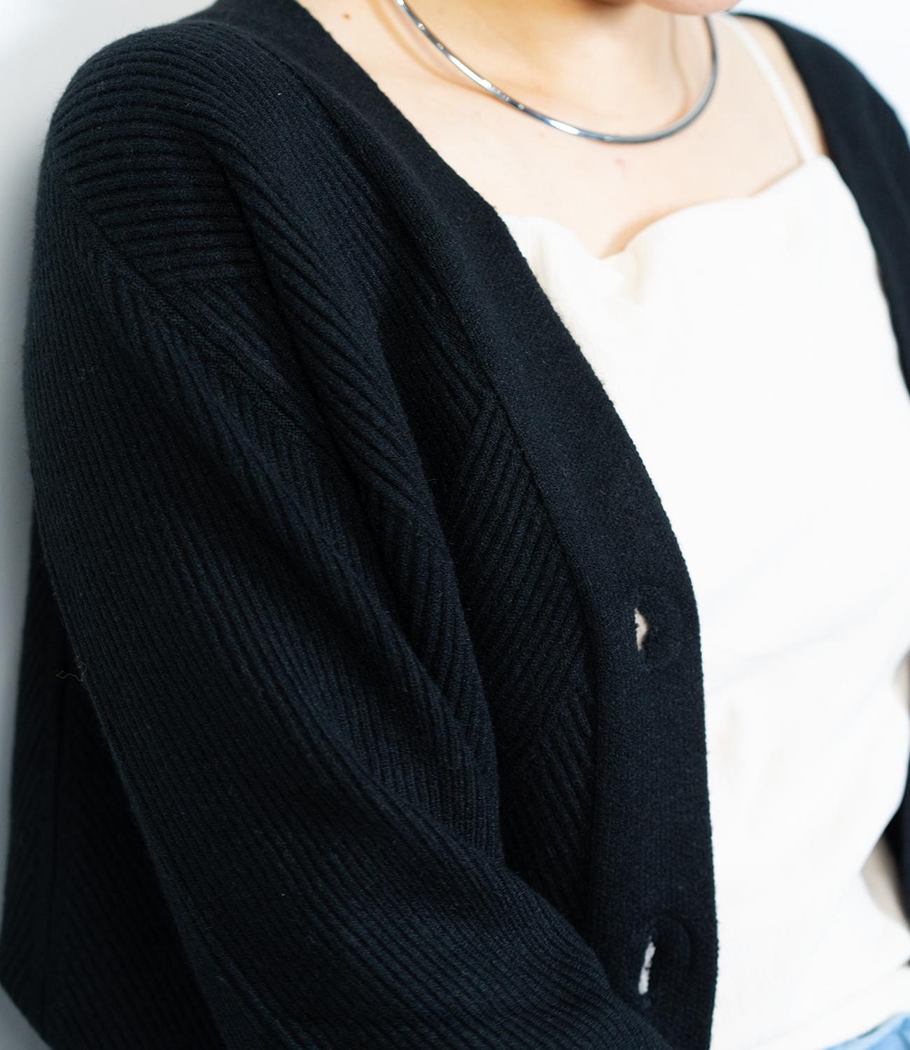 デザイン編みニットカーディガン