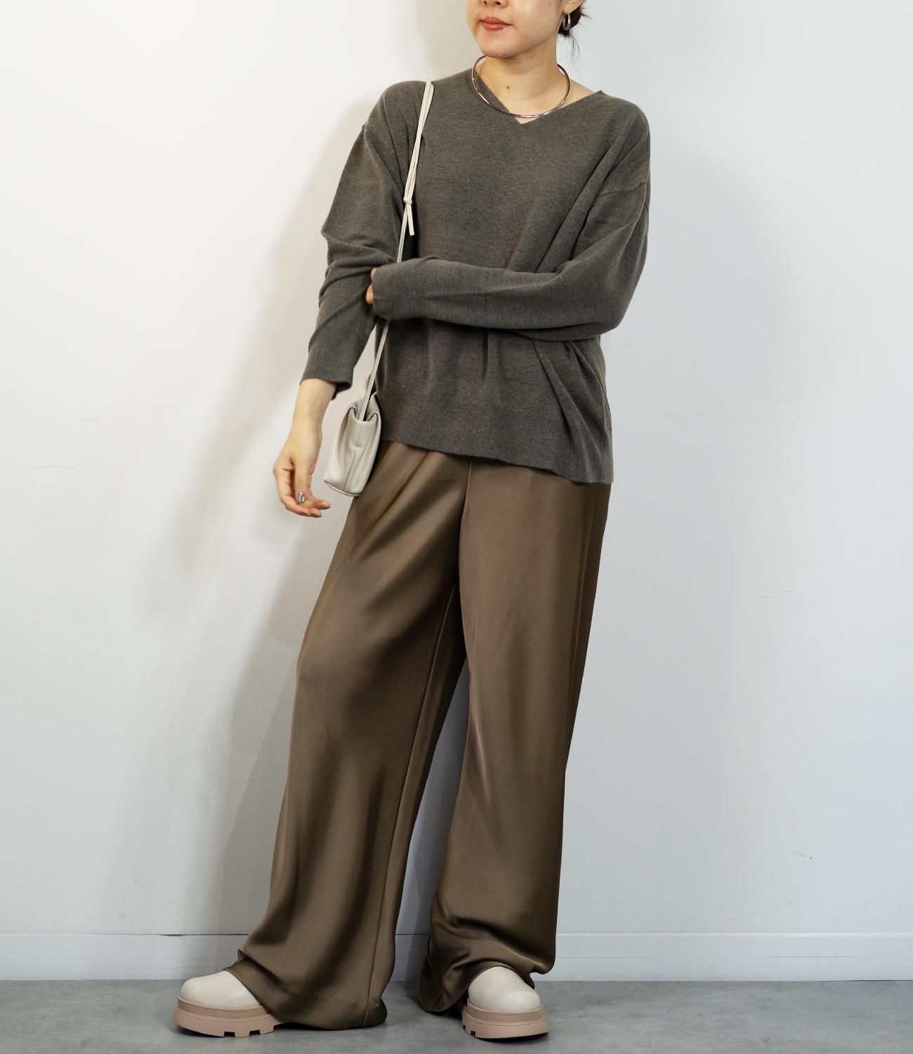 マットサテンストレートパンツ