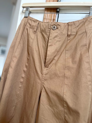 タックワイドチノパンツ