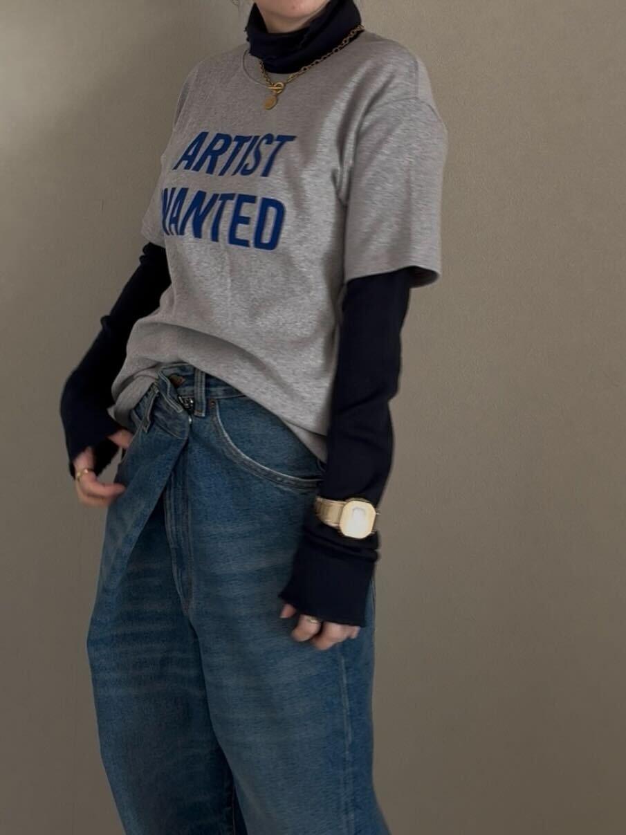 アーティストフロッキーロゴTシャツ