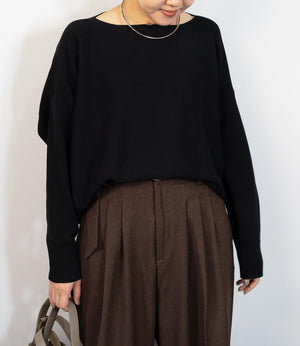 ボートネックコットンニット