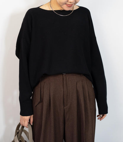 ボートネックコットンニット