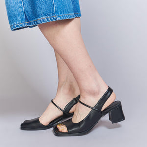 レザーライク オープントゥ バックストラップミュール