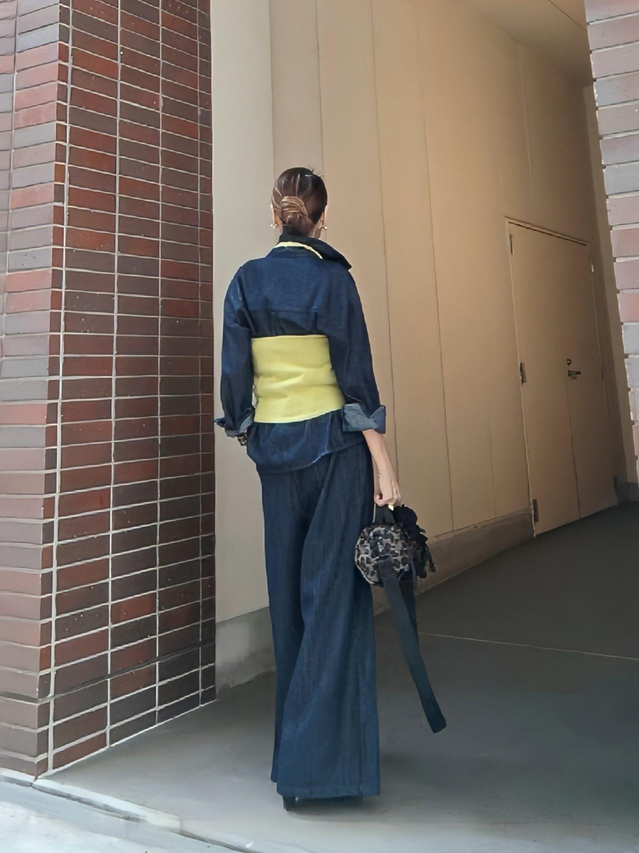 ホルターネックニット