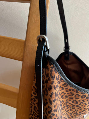 ヒョウ柄スエードバッグ