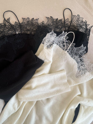 レースデザインオフショルニット