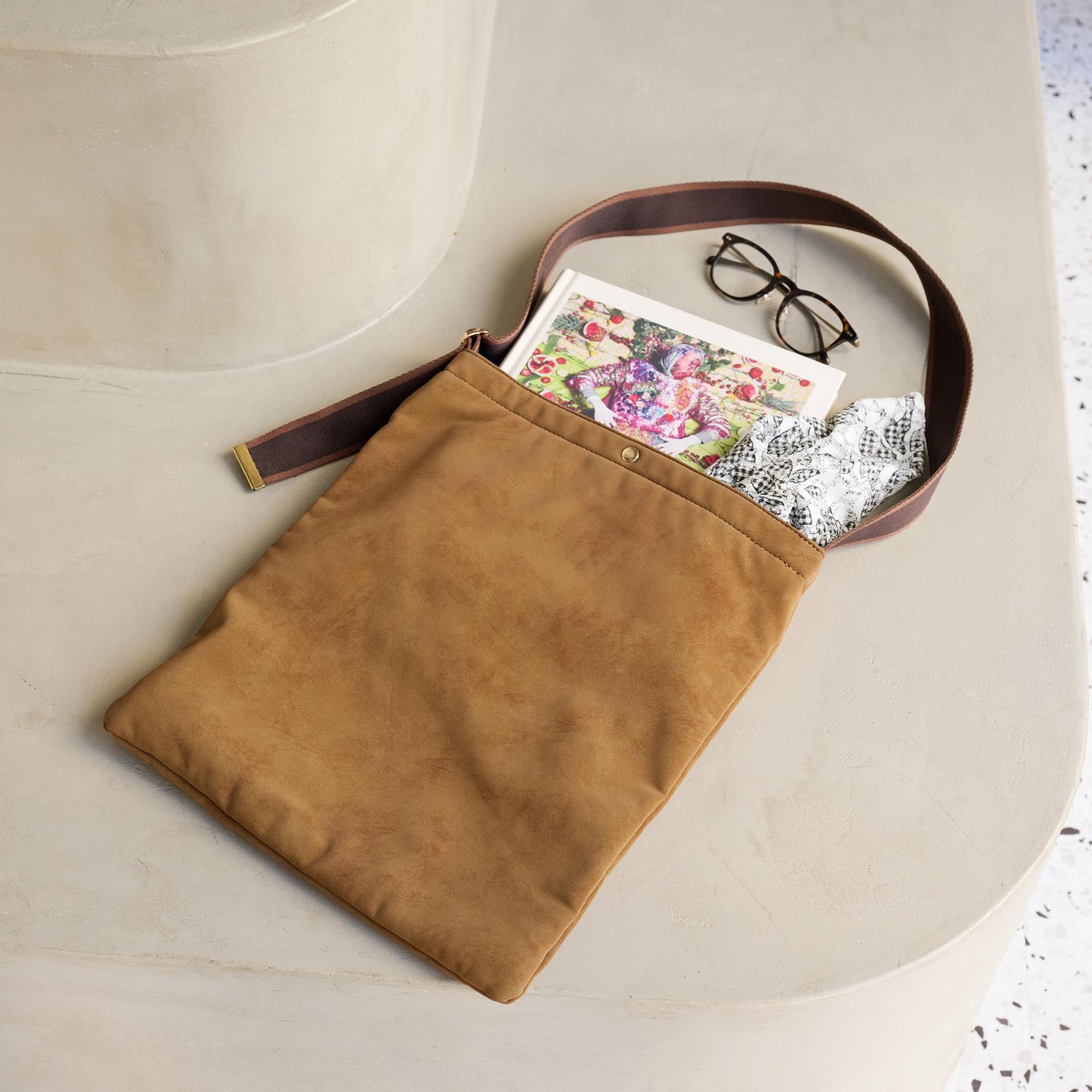 ラインテープ ショルダーバッグ