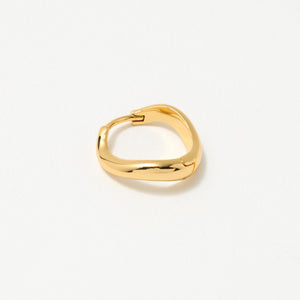 ツイスト フープ ピアス