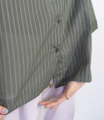 シアーストライプクロップドシャツ