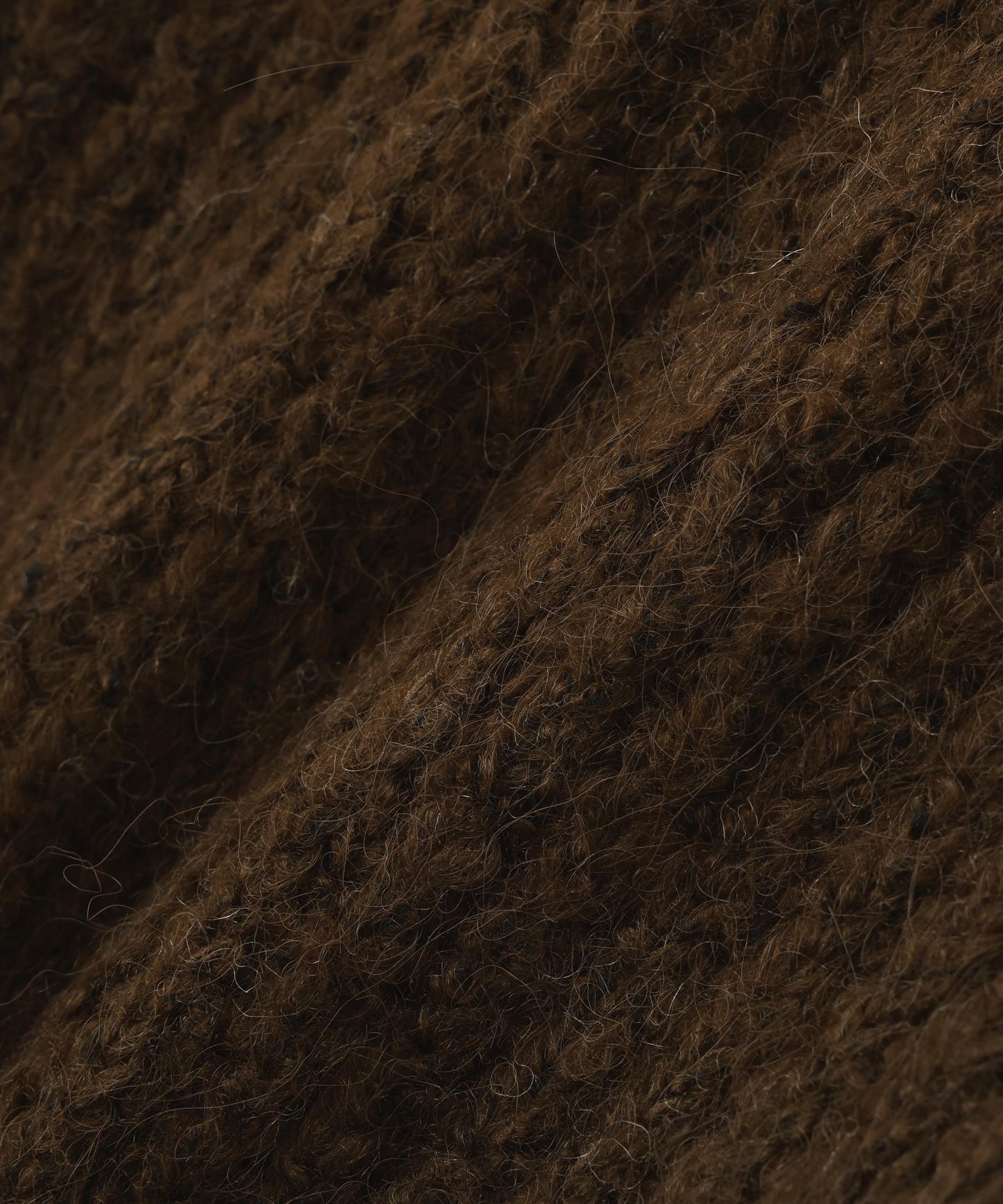 クロップドアゼフォルムニット