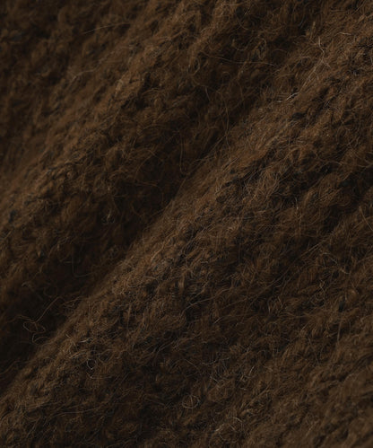 クロップドアゼフォルムニット