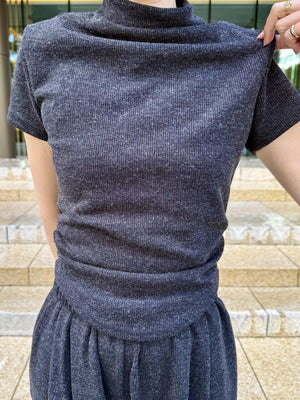 半袖ハイネックパンツセットアップ