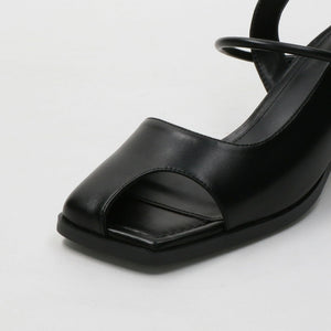 レザーライク オープントゥ バックストラップミュール