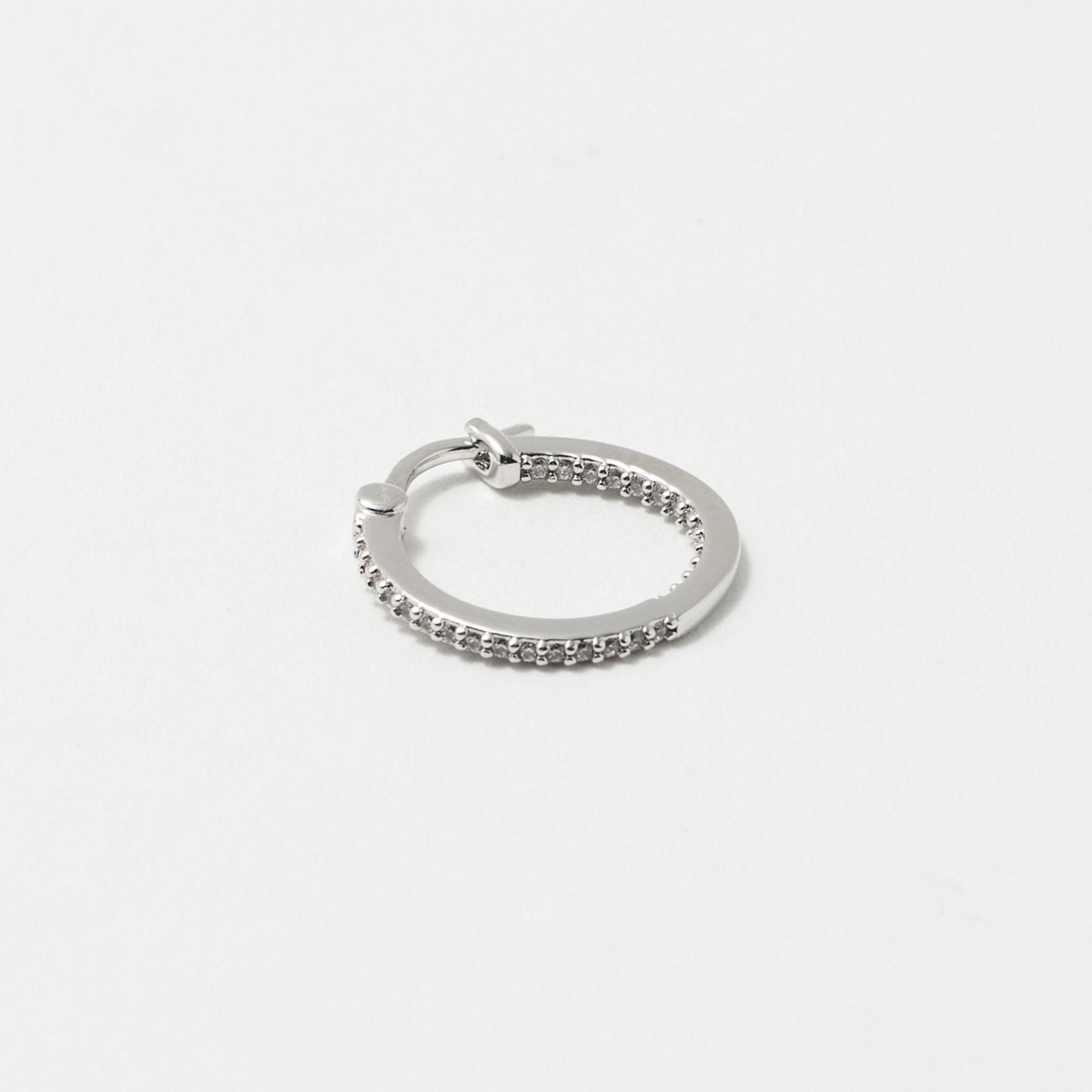 パヴェ ナローフープ ピアス