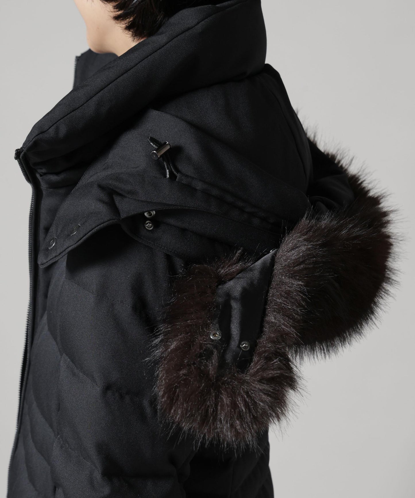 「西川ダウン(R)」サージロングダウン