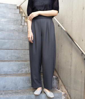 ツータックカーブパンツ