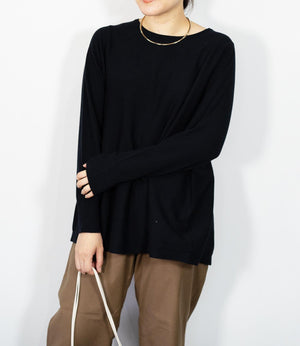 ペプラムシルエットニットプルオーバー