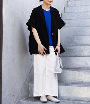 コクーンシルエットVネックニット