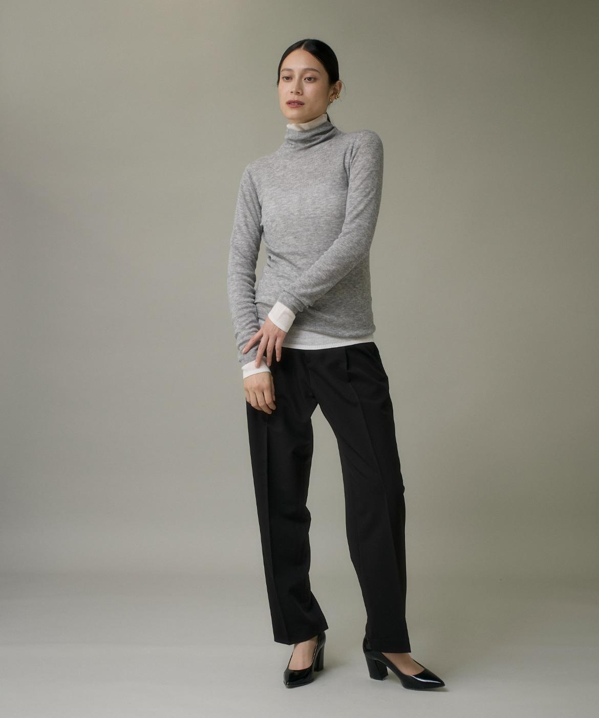 ハイネックニットプルオーバー《Melty air wool》