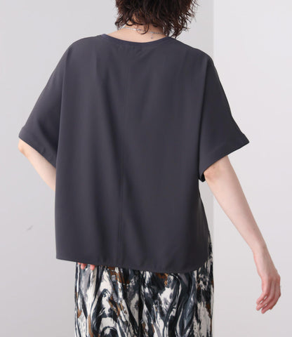 【接触冷感】ダブルクロスキーネックブラウス