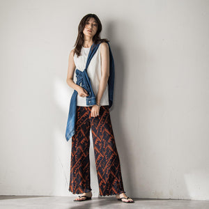 【WEB限定】オリエンタル柄クリスタルプリーツパンツ≪手洗い可能≫