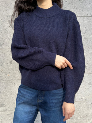 ハイネックボリュームスリーブニット