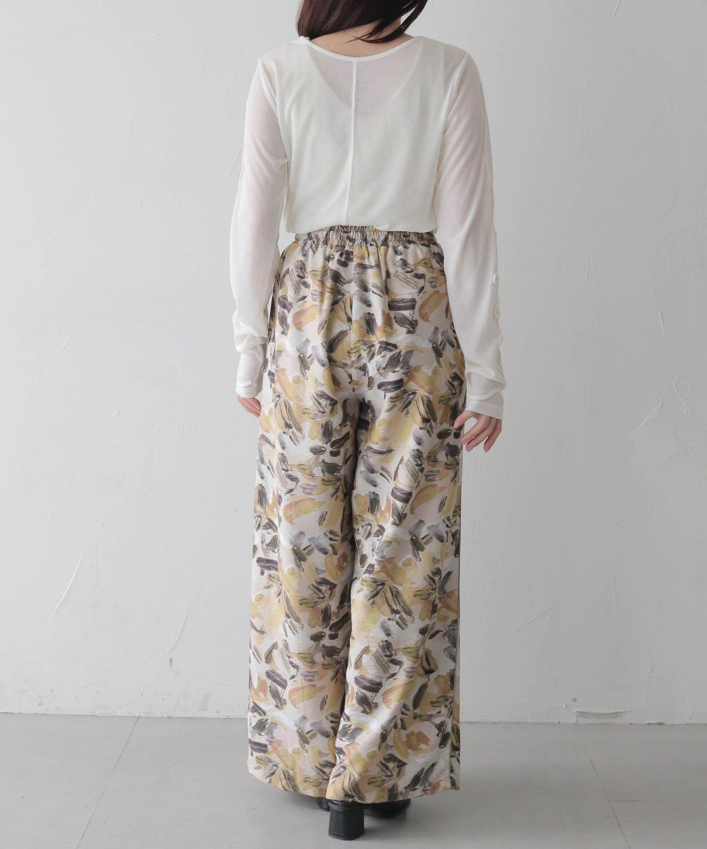 ペインティングフラワーイージーパンツ