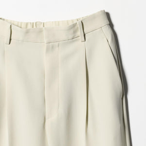 タックワイドストレートパンツ ウォッシャブル