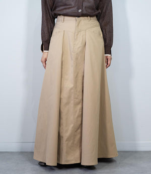 タックツイルフレアスカート