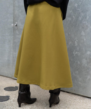 フレアボタンスカート