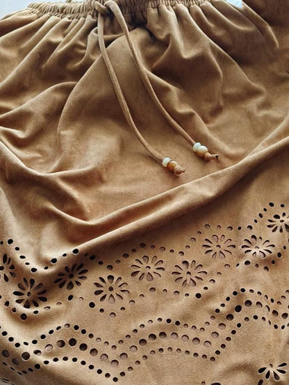 スエードパンチングスカート