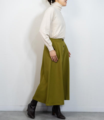 タートルネックソフトニット