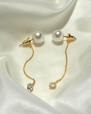 パールチェーンピアス