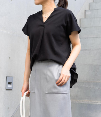 バックプリーツスキッパーカットソー