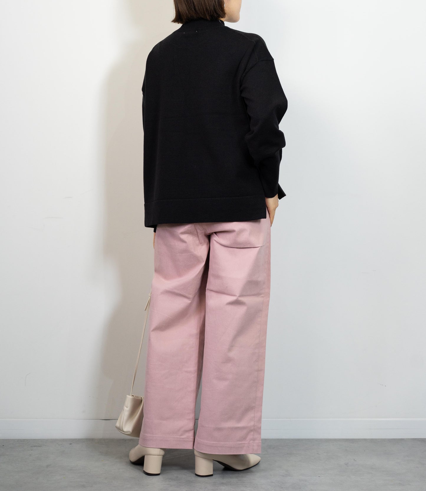 ハイネックスクエアニット