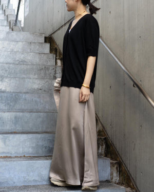 微光沢サテンナロースカート