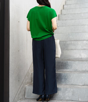 パウダーサテンエアリーイージーパンツ