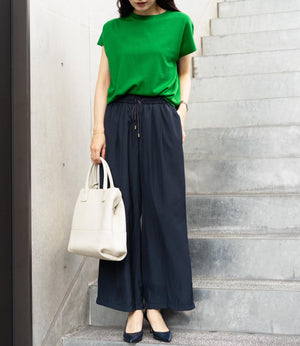 パウダーサテンエアリーイージーパンツ