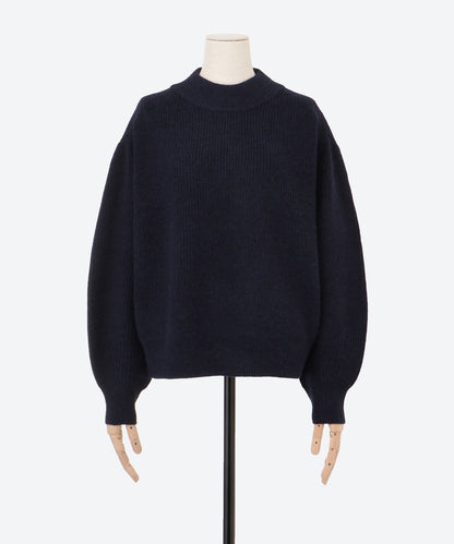 ハイネックボリュームスリーブニット