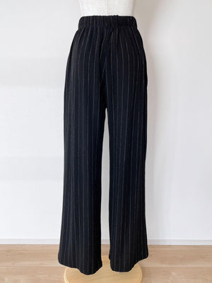 トイリネンパンツ