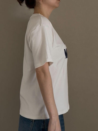 アーティストフロッキーロゴTシャツ