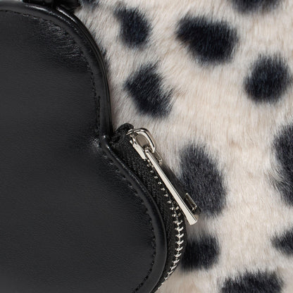 ファーショルダーバッグ ハートチャーム付き