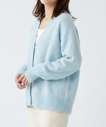 ウールカシミアVネックニット