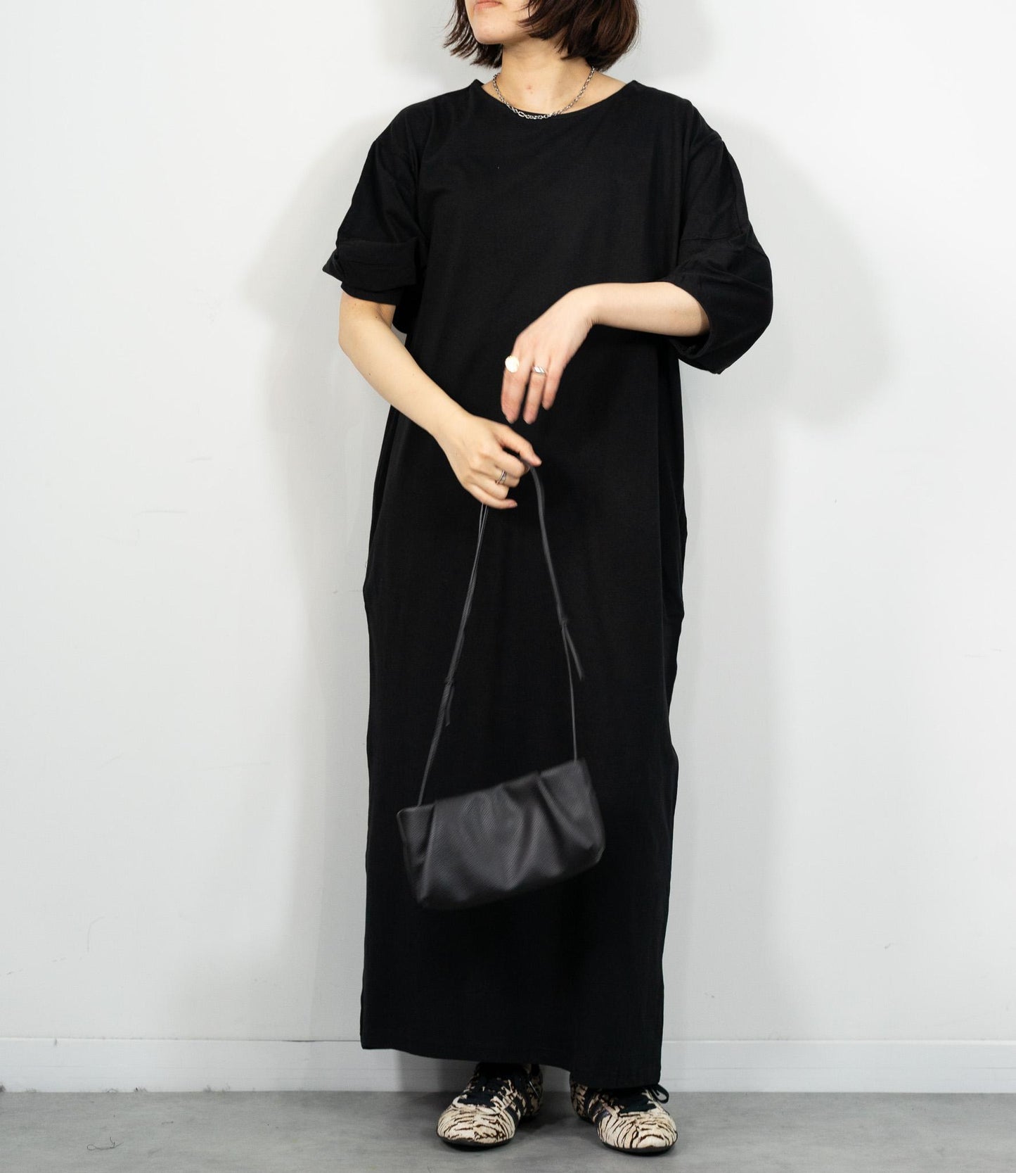 コクーンスリーブストレートワンピース