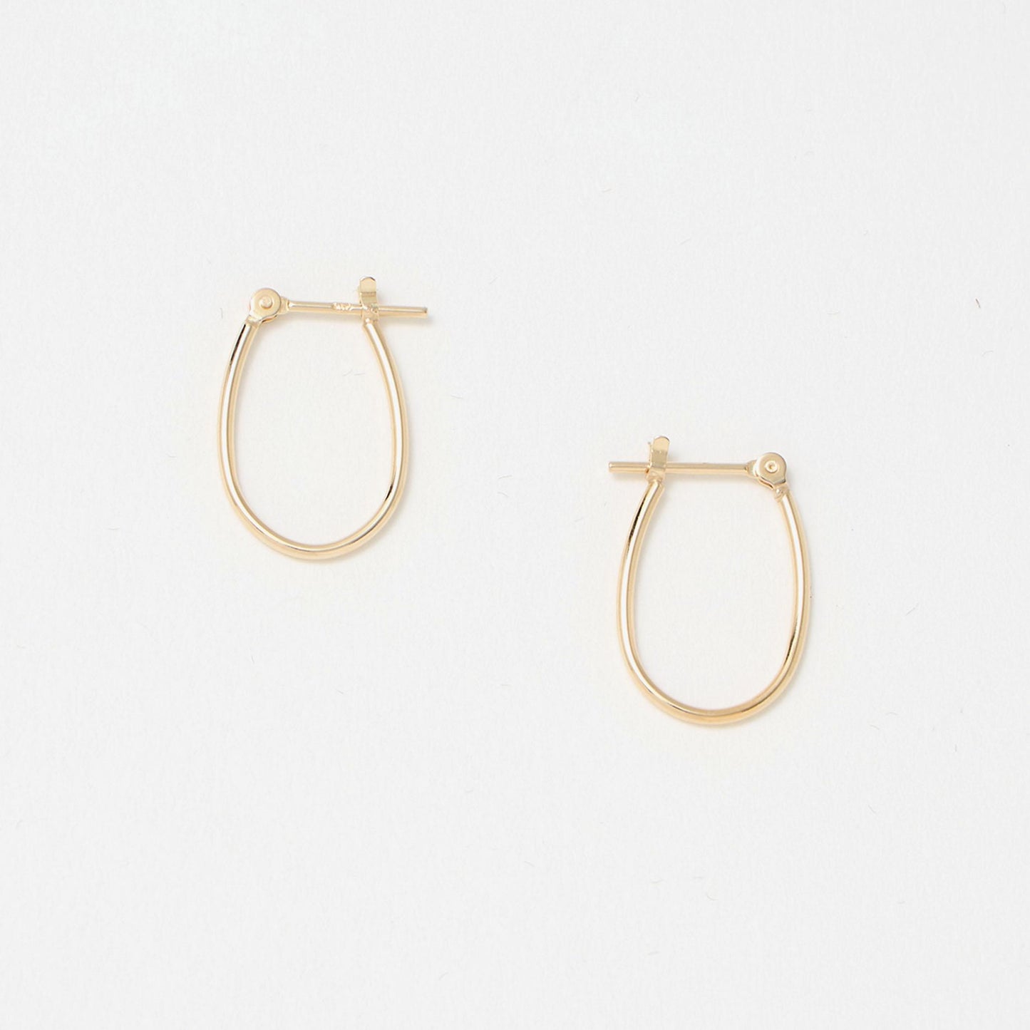 K10 パイプ オーバル フープピアス