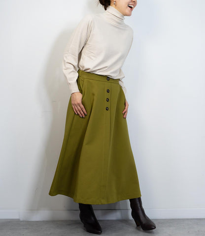 タートルネックソフトニット