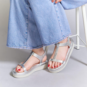 Tストラップ プラットフォーム サンダル