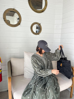 レタリング刺繍キャップ