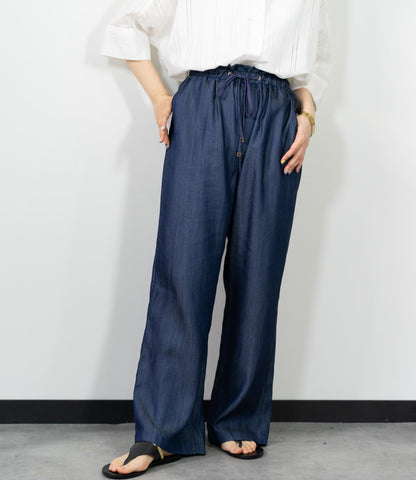 綺麗めテンセルデニムパンツ