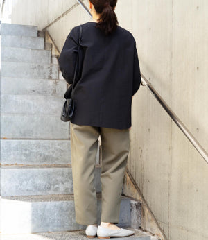 美シルエットテーパードパンツ